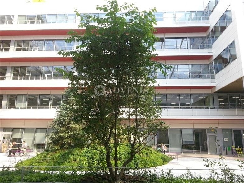 6 Avenue Réaumur, Clamart to rent - Building Photo - Image 2 of 9