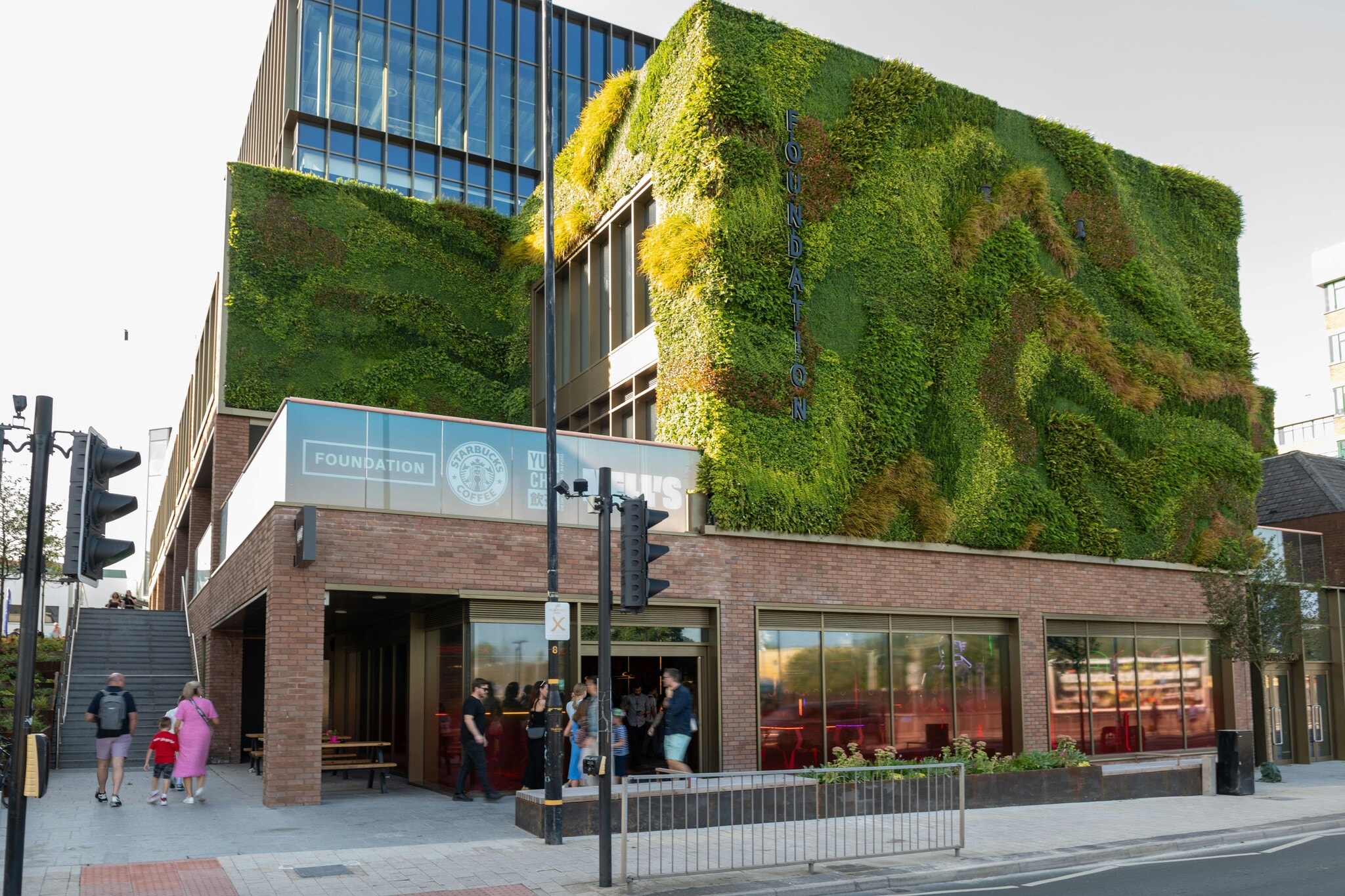 2 George St, Altrincham to rent Building Photo- Image 1 of 22