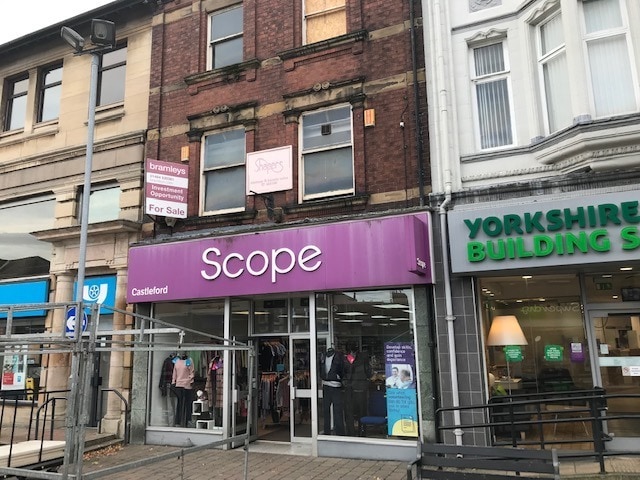 More details for 83 Carlton St, Castleford - Retail to Rent