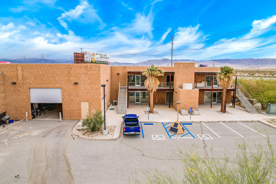 3301 Micro Pl, Palm Springs, CA for rent - Building Photo - Image 3 of 32