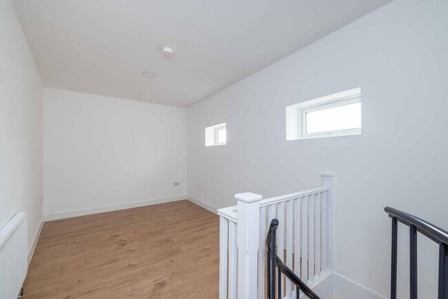 More details for Graham Rd, Harrow - Office to Rent