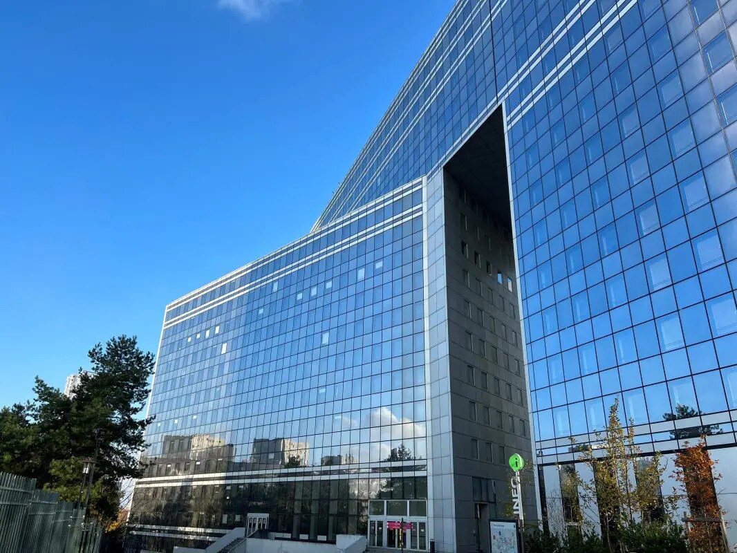 16 Rue Hoche, Puteaux for sale Building Photo- Image 1 of 11