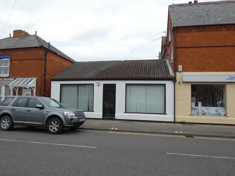 2-2A Knowles St, Mablethorpe for sale - Building Photo - Image 1 of 1