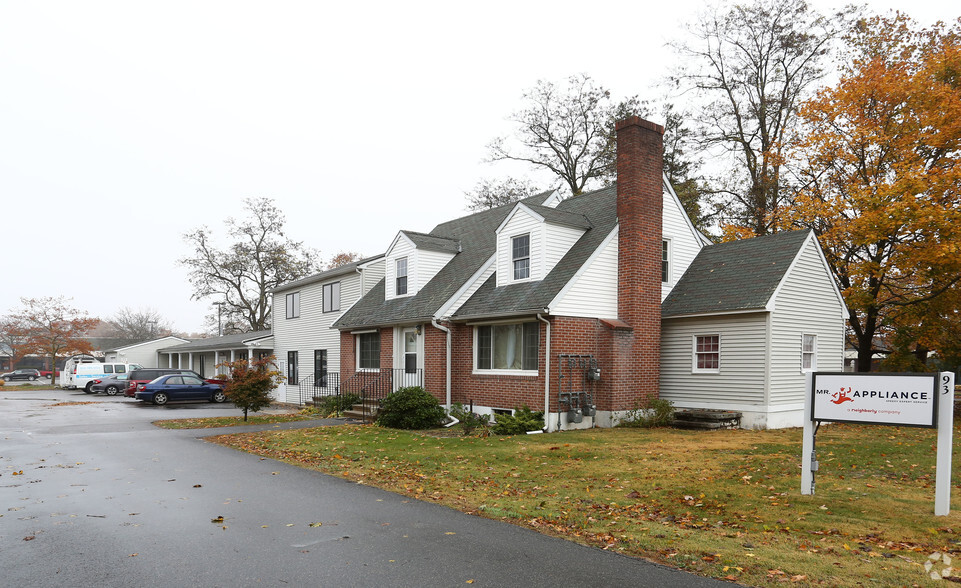 93 Elm St, Old Saybrook, CT for sale - Primary Photo - Image 1 of 1