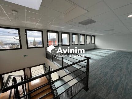 Industrial in Caluire-et-Cuire to rent - Interior Photo - Image 3 of 12