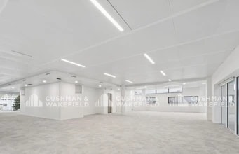 892-896 Rue Yves Kermen, Boulogne-Billancourt to rent Interior Photo- Image 1 of 4