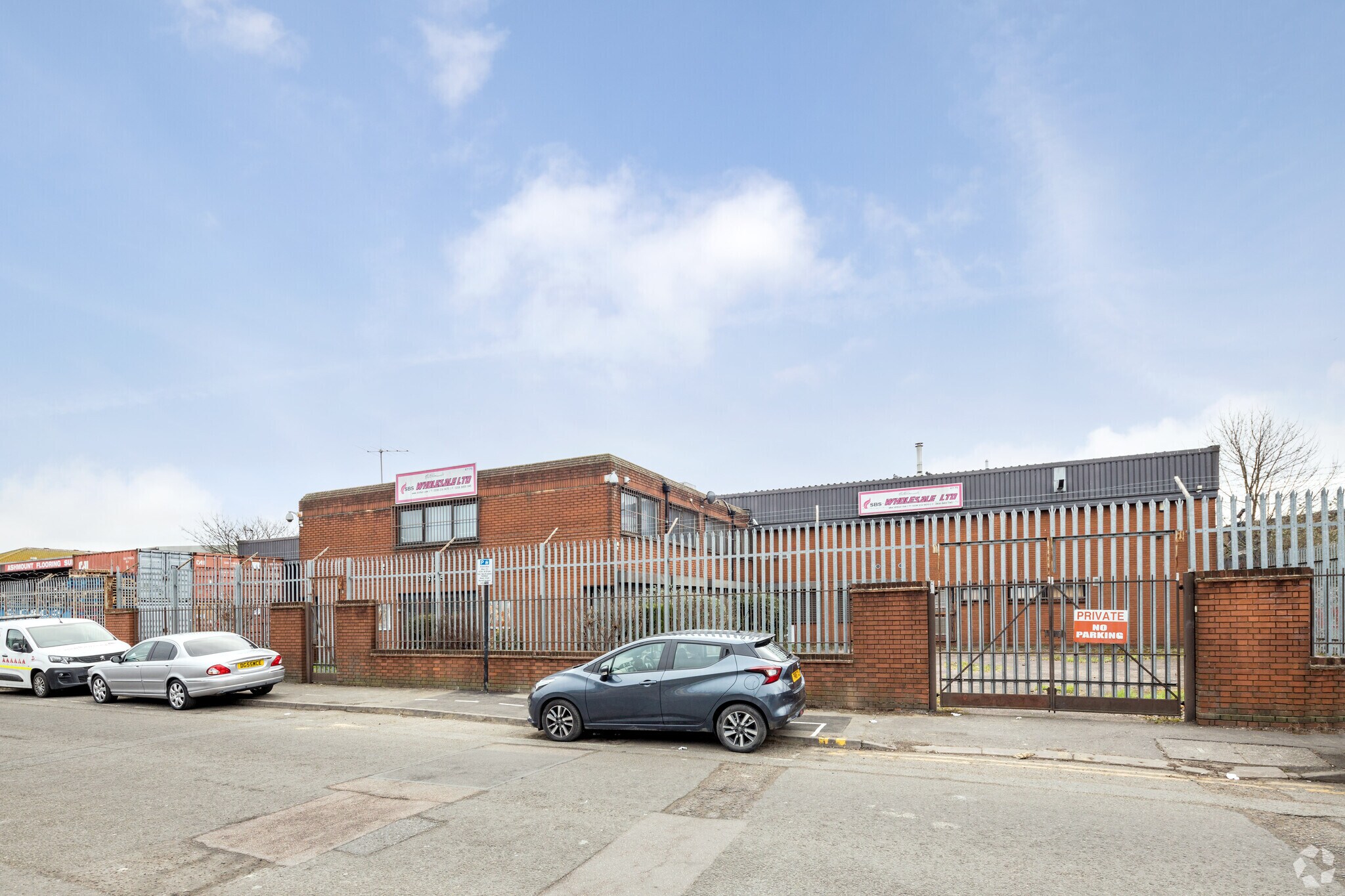 67-75 Garman Rd, London for sale Primary Photo- Image 1 of 1