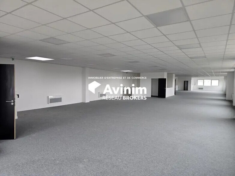 Industrial in Louvres to rent - Interior Photo - Image 3 of 5