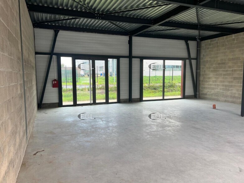 Light Industrial in Marcoussis for sale - Interior Photo - Image 1 of 8