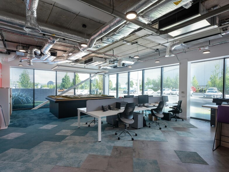 Parklands Ave, Holytown to rent - Building Photo - Image 2 of 12