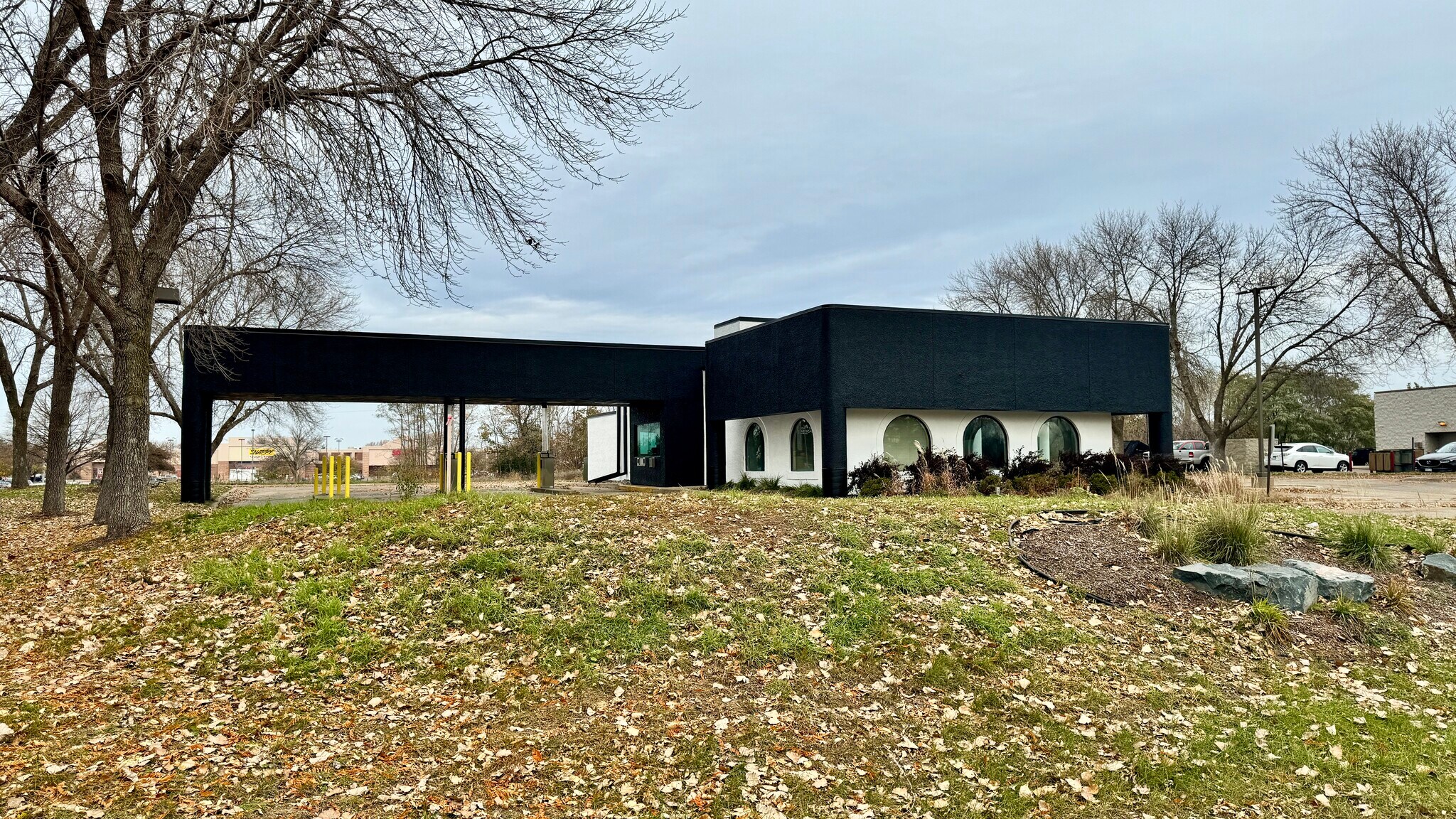 8700 NE University Ave, Minneapolis, MN for sale Building Photo- Image 1 of 1