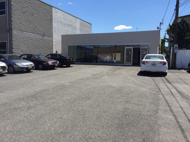 108 S State St, Hackensack, NJ for rent - Building Photo - Image 1 of 8