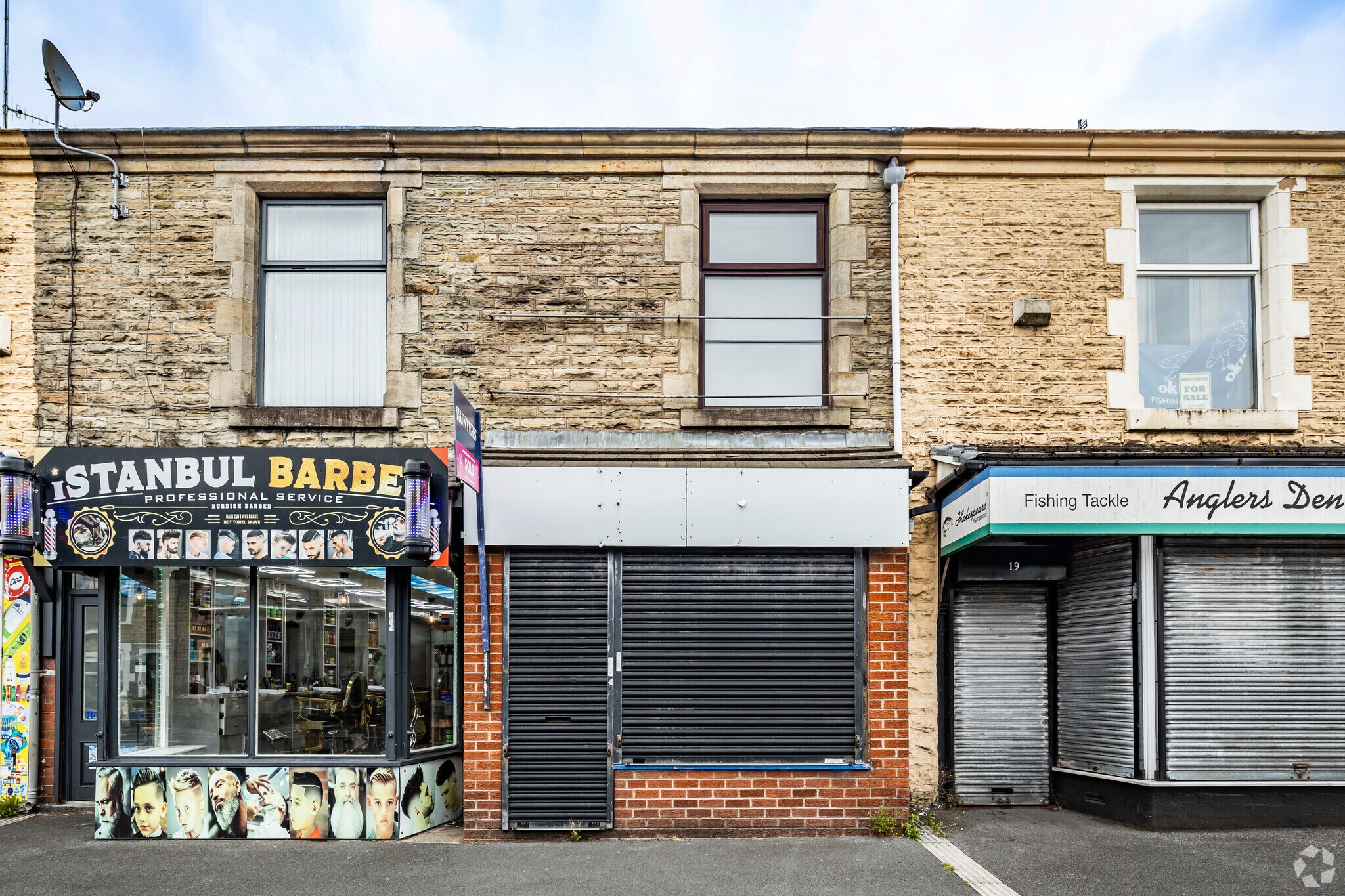 21 Blackburn Rd, Darwen for sale Primary Photo- Image 1 of 12