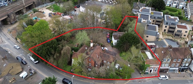 More details for 14-16, 18 & 20 Chalk Hill & 12 Ye Corner – Office for Sale, Watford