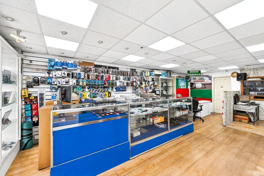 233 London Rd, Croydon to rent - Building Photo - Image 2 of 9