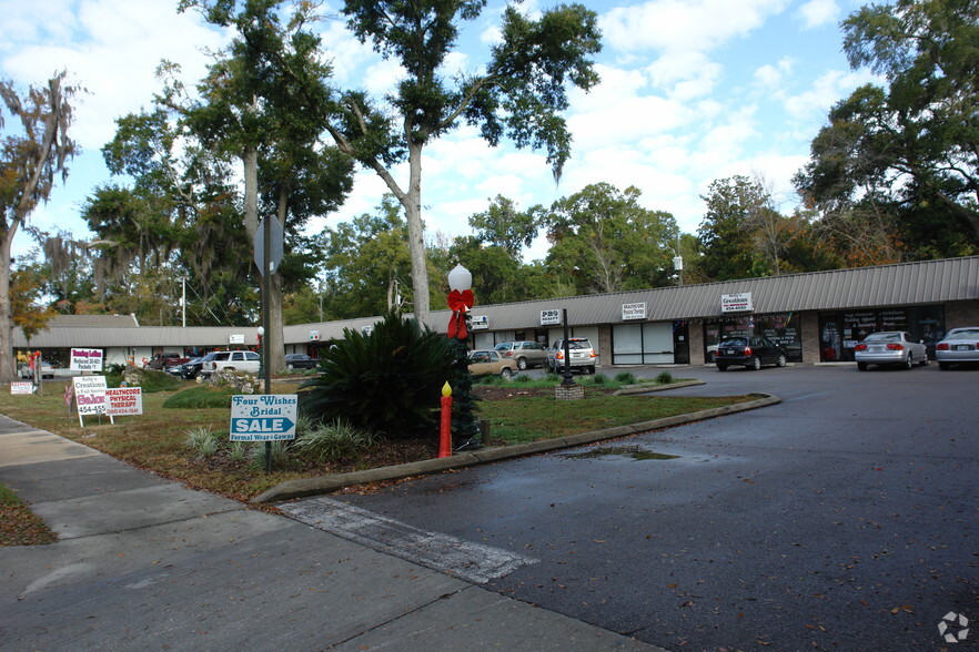 206-240 NE 1st Ave, High Springs, FL for rent - Primary Photo - Image 1 of 8