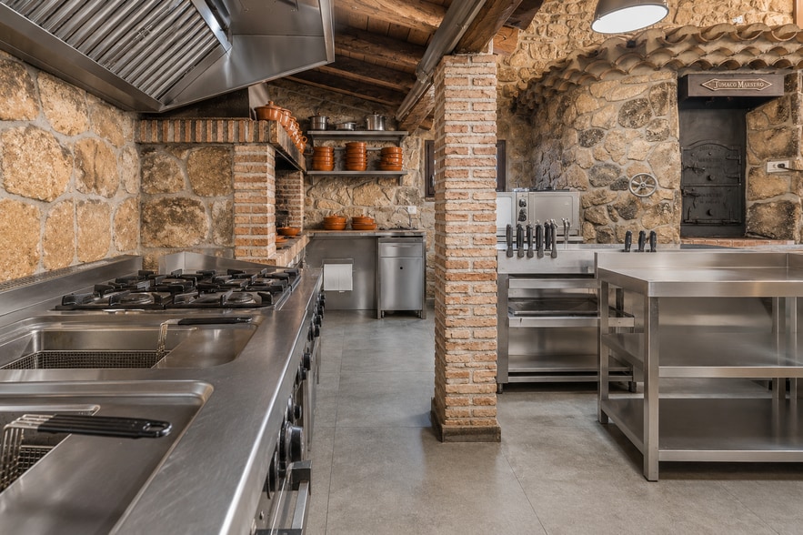 Retail in Santa María de la Alameda, Madrid for sale - Interior Photo - Image 3 of 15