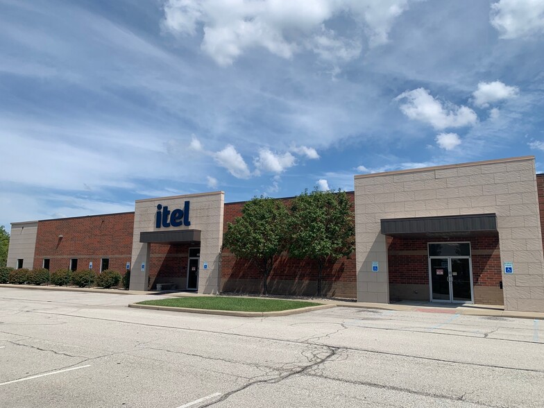 4550 Town Center Blvd, Jeffersonville, IN for sale - Building Photo - Image 1 of 1