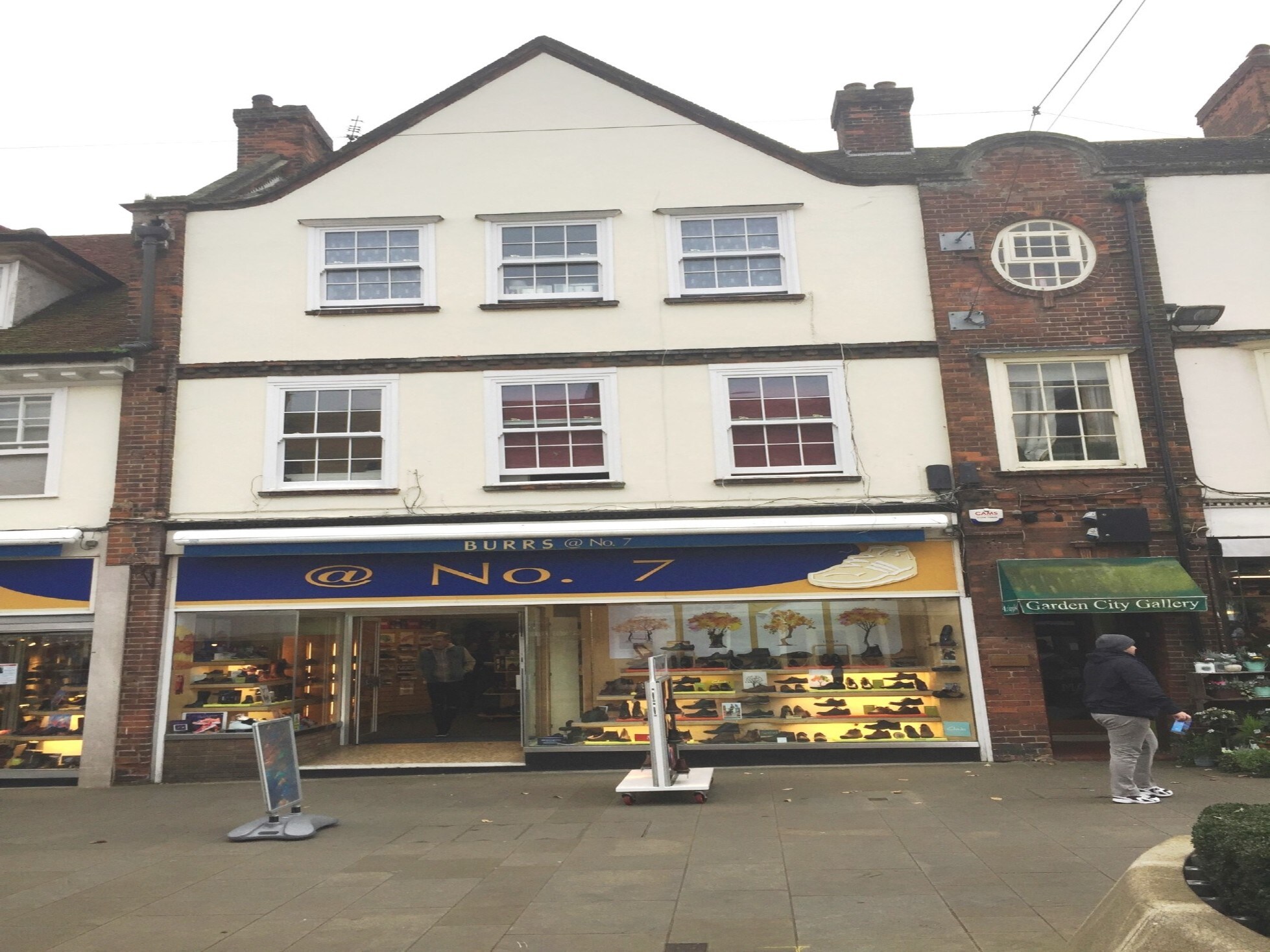 7-9 Leys Ave, Letchworth Garden City for sale Primary Photo- Image 1 of 1