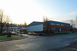 5 Revie Rd, Leeds WYK - Warehouse