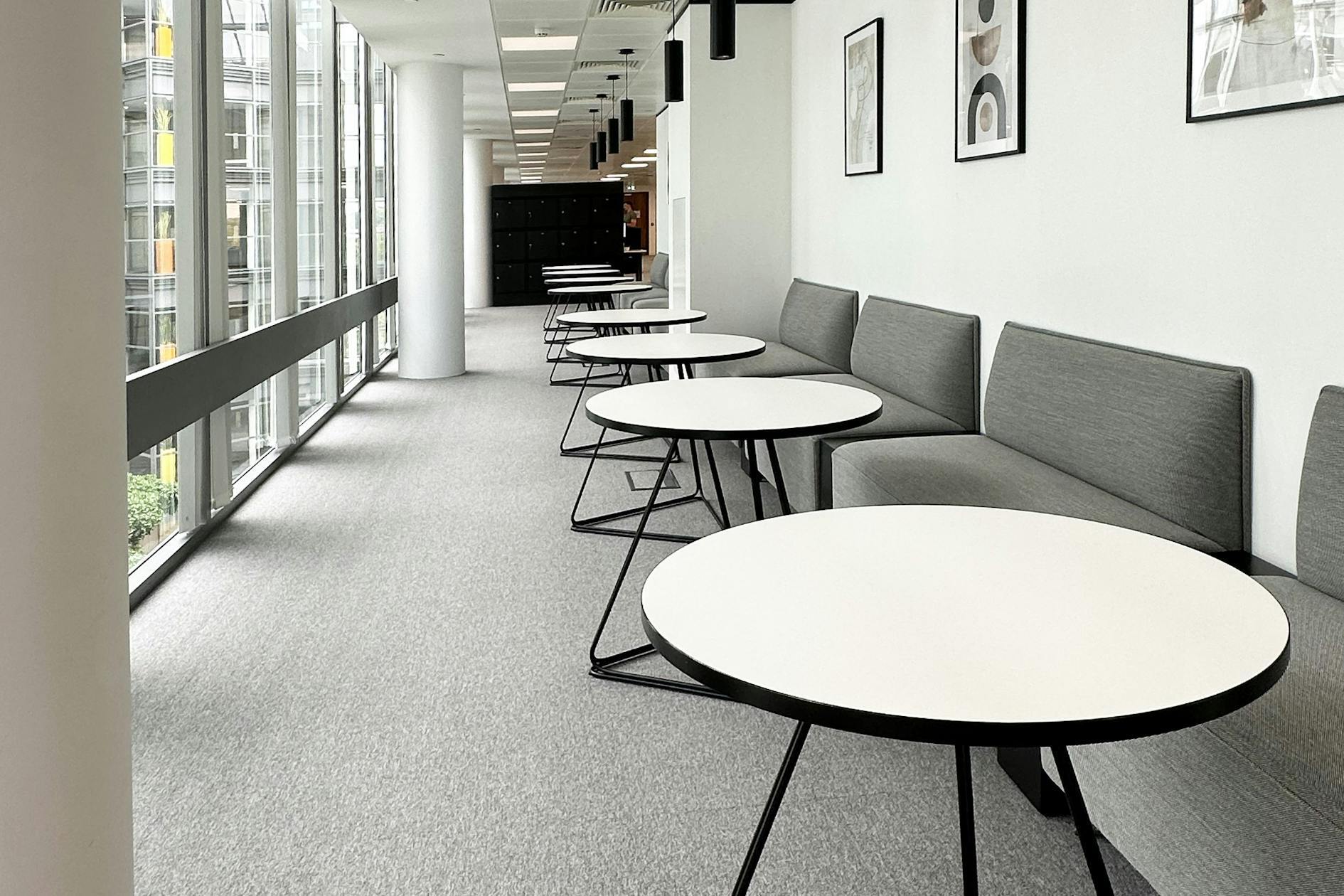 Basing Vw, Basingstoke for sale Interior Photo- Image 1 of 1