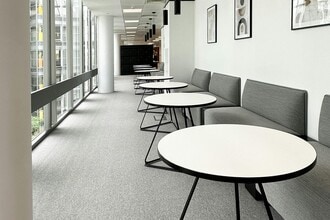 Basing Vw, Basingstoke for sale Interior Photo- Image 1 of 1