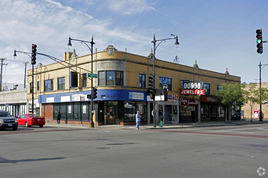 Retail in Chicago, IL for sale - Primary Photo - Image 1 of 1