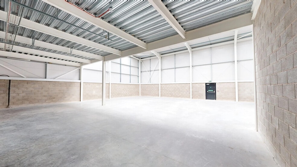 Longstone Rd, Manchester for sale - Matterport 3D Scan - Image 3 of 24