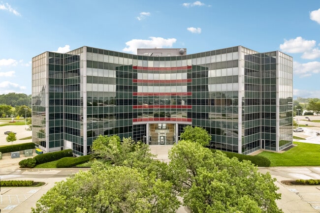 More details for 8910 Purdue Rd, Indianapolis, IN - Office for Auction
