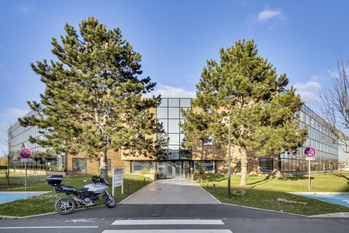 Office in Saint-Aubin to rent Building Photo- Image 1 of 16