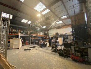 Light Industrial in Lagny-sur-Marne for sale Interior Photo- Image 2 of 5