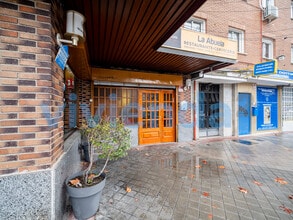 Retail in Madrid, Madrid to rent Construction Photo- Image 2 of 24