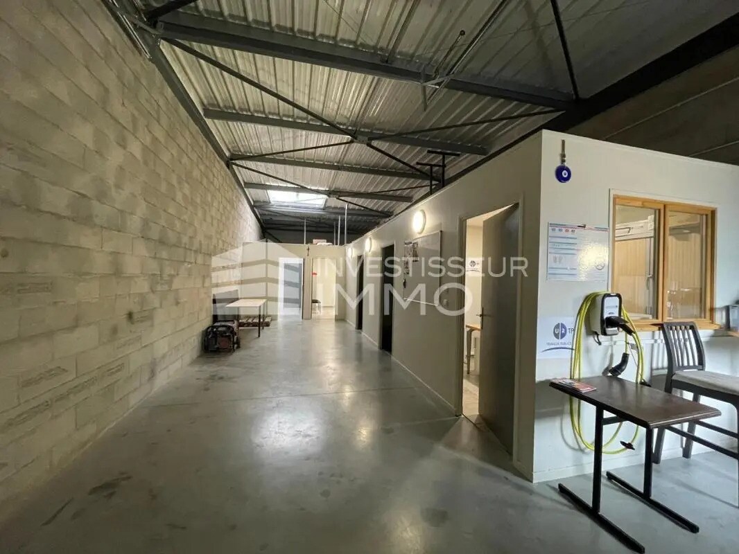 Light Industrial in Le Mée-sur-Seine to rent Interior Photo- Image 1 of 6
