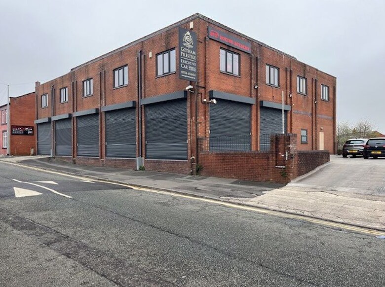 11-31 School Ln, Rochdale for sale Building Photo- Image 1 of 1