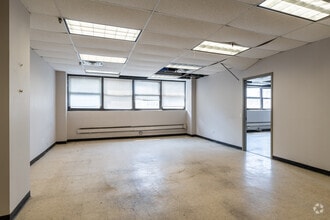 25 Chapel St, Brooklyn, NY to rent Interior Photo- Image 1 of 9