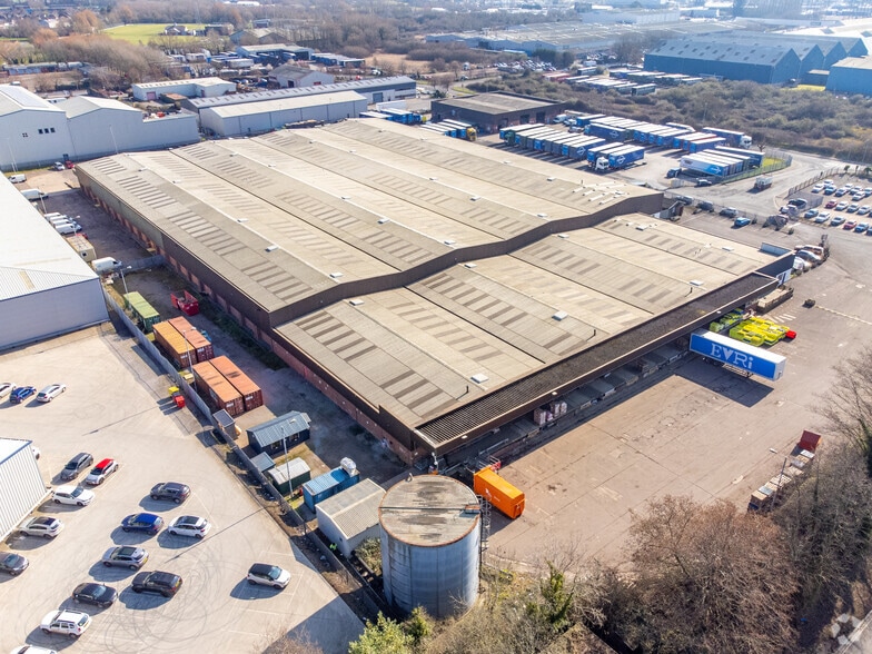 Oxwich Rd, Newport to rent - Aerial - Image 2 of 5