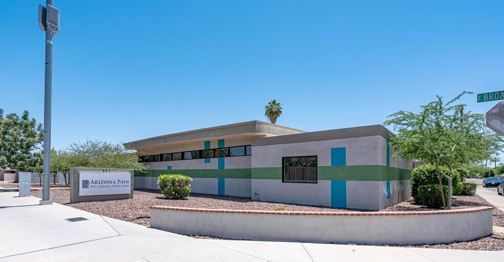 601-605 E Broadway Rd, Tempe, AZ for sale - Building Photo - Image 1 of 12