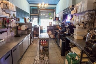 30 Hillfoot St, Glasgow to rent Interior Photo- Image 1 of 3