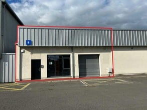 766 Upper Newtownards Rd, Belfast to rent Building Photo- Image 1 of 5