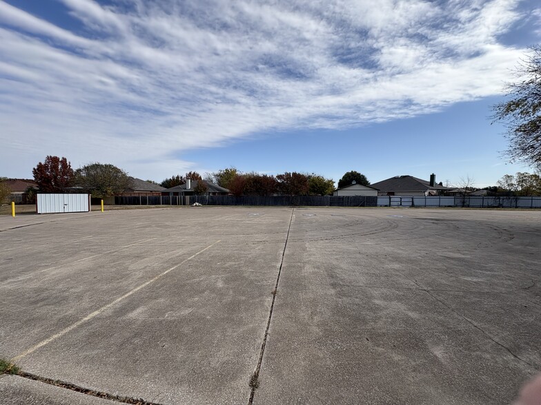 4501 Matthew Rd, Grand Prairie, TX for rent - Building Photo - Image 3 of 14