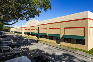 More details for 2804-2834 Broadway Center Blvd, Brandon, FL - Light Industrial for Sale