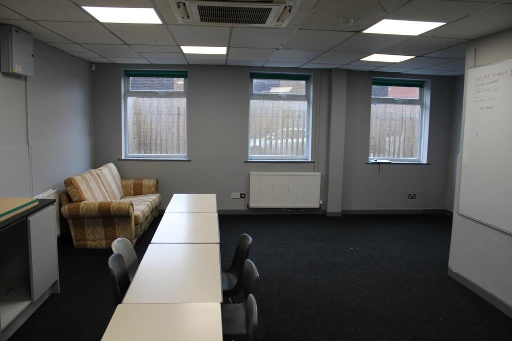 Church St, Manchester to rent Interior Photo- Image 1 of 2