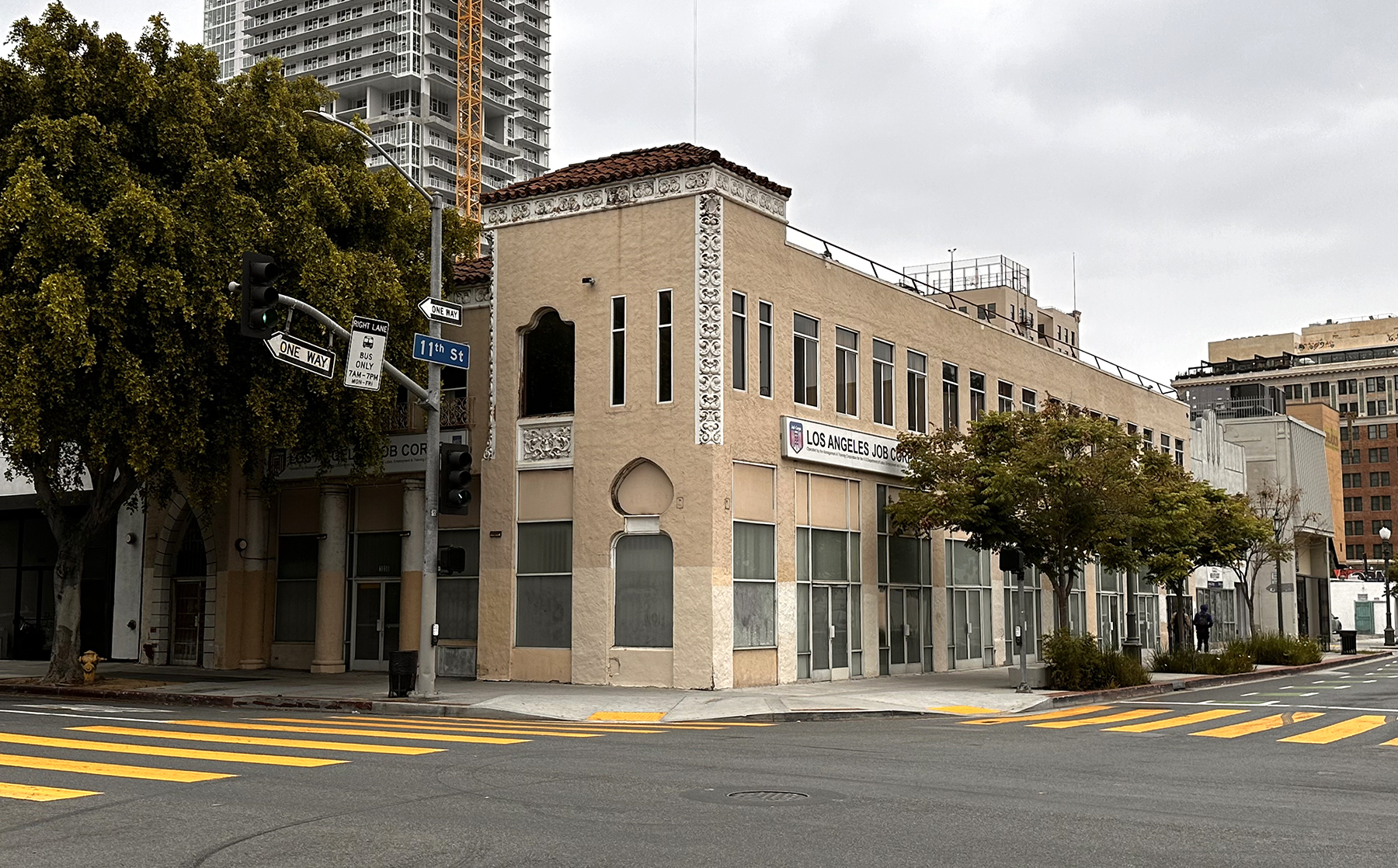 1058-1060 S Olive St, Los Angeles, CA for rent Building Photo- Image 1 of 7