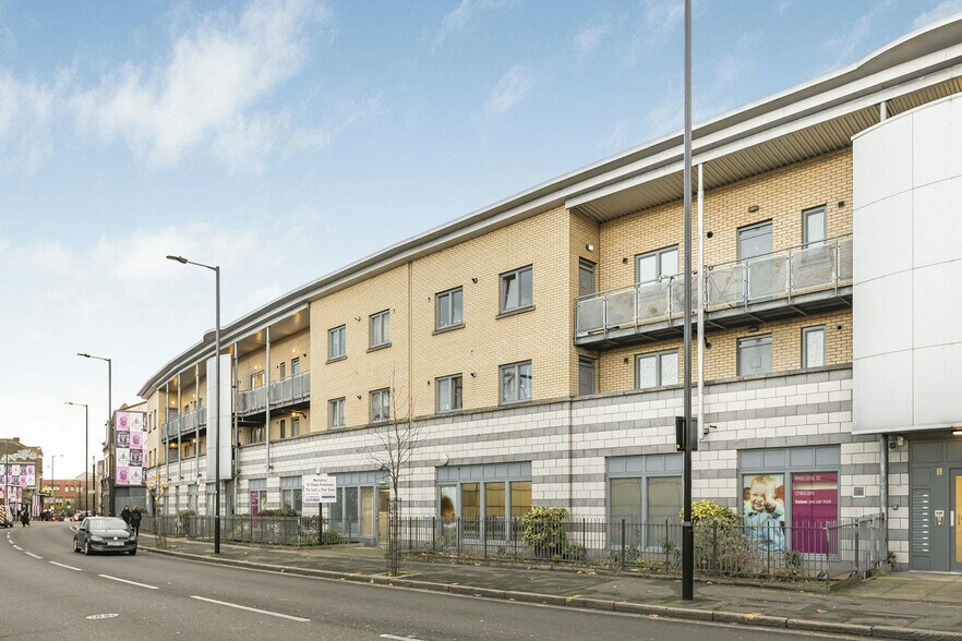 98-118 Morning Ln, London for sale - Building Photo - Image 1 of 1