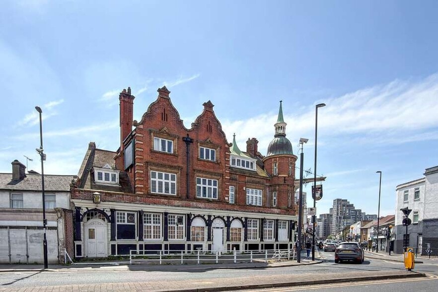 62 Lower Addiscombe Rd, Croydon for sale - Building Photo - Image 2 of 4