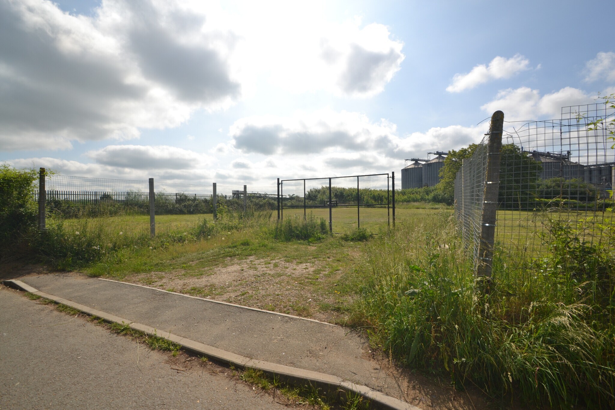 Cut Throat Ln, Witham for sale Primary Photo- Image 1 of 1