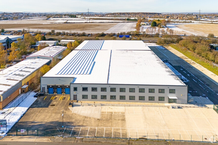 Braithwell Way, Rotherham to rent - Building Photo - Image 2 of 7