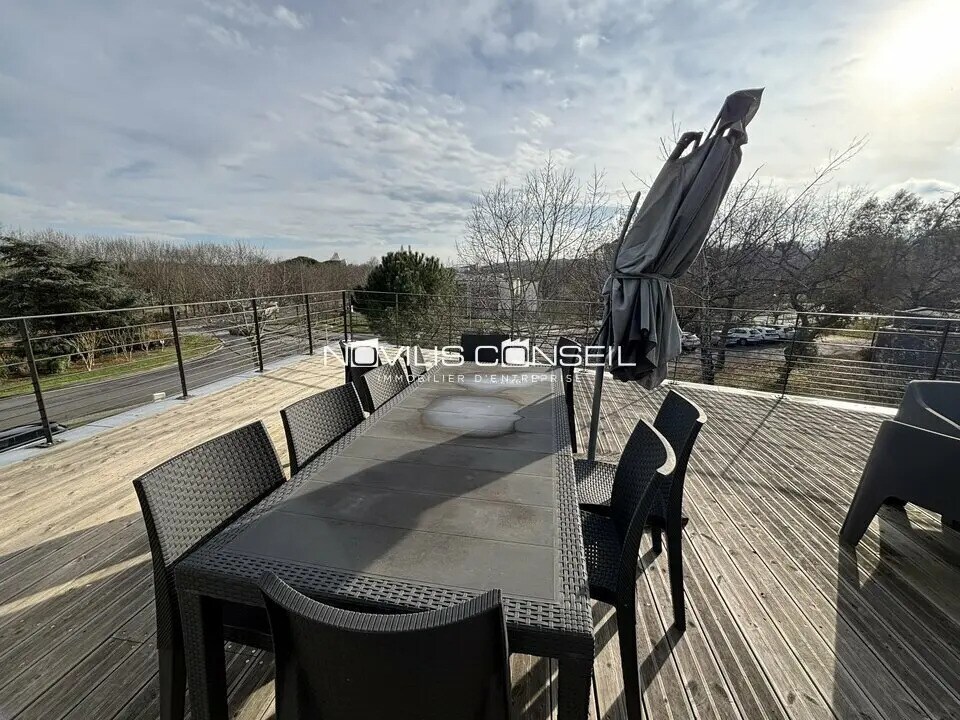 Office in Toulouse for sale Primary Photo- Image 1 of 11