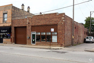 1752 W Grand Ave, Chicago, IL for sale Primary Photo- Image 1 of 1