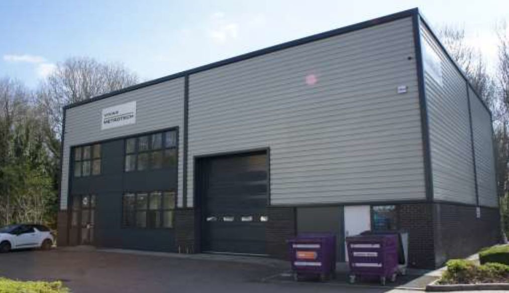 Woodside Rd, Swindon for sale Primary Photo- Image 1 of 1